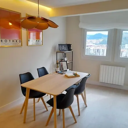 Calida Descubre La Ciudad Apartment *