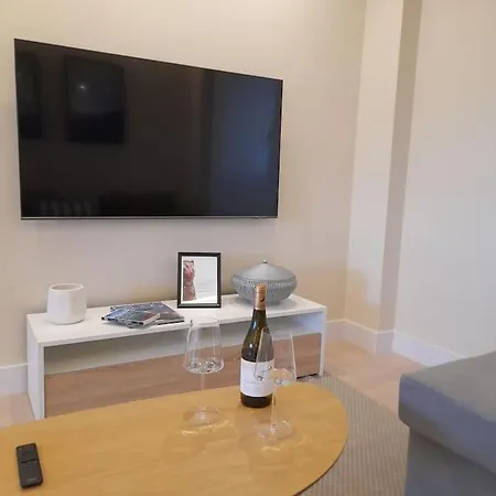 Calida Descubre La Ciudad Apartment *